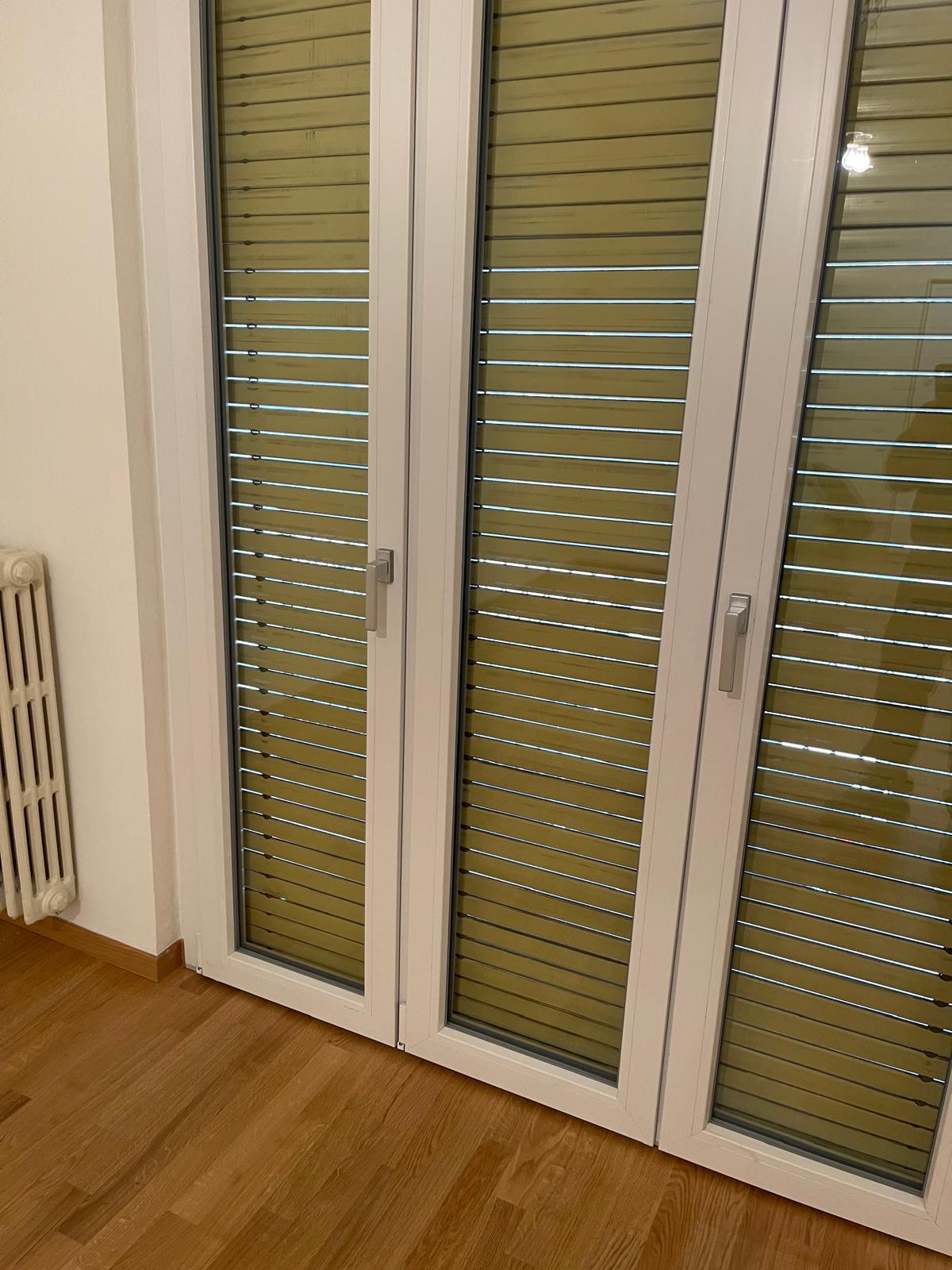 Zanzariere su misura – Mani d'Oro Lissone